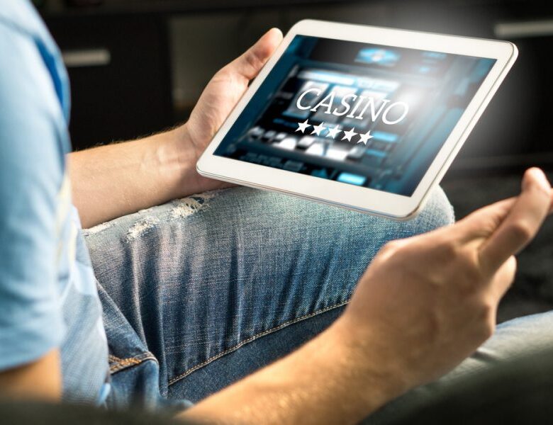 How do slot loyalty points convert into real cash rewards?