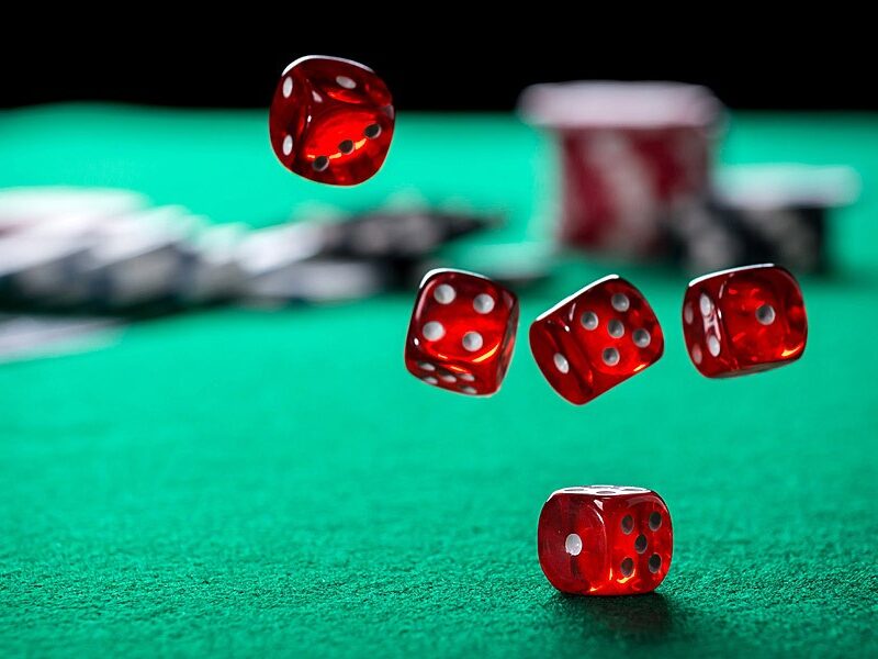 How do recurring entries affect your online lottery participation streak?