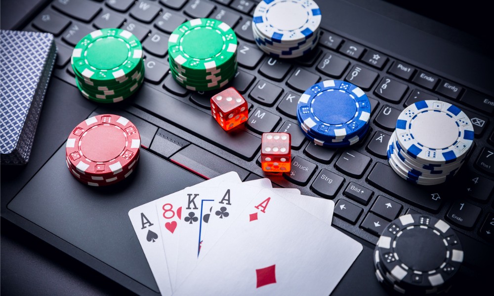 Are there entry restrictions for foreign players on online lottery sites?